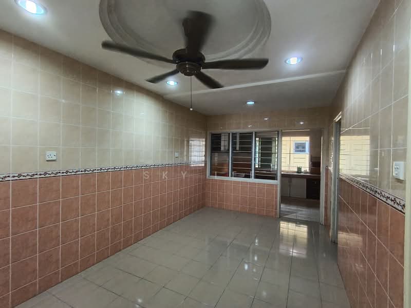 Rumah Teres 2-Tingkat untuk Dijual di Taman Putra Prima (Puchong) - Sky Lee - Kitchen - PropertyGuru.com.my