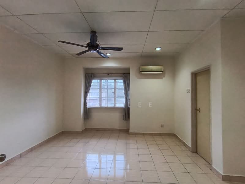 Rumah Teres 2-Tingkat untuk Dijual di Taman Putra Prima (Puchong) - Sky Lee - Living Room - PropertyGuru.com.my