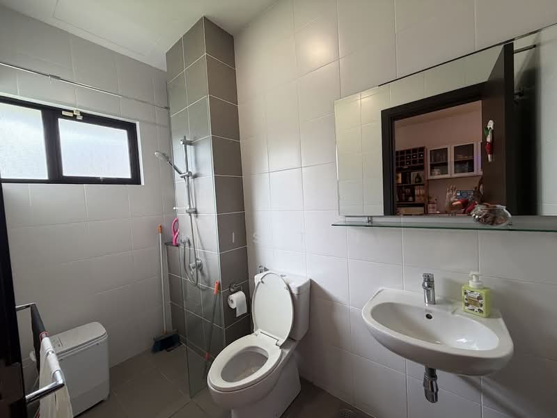 Rumah Berkembar untuk Dijual di Jade Hills (Kajang) - Kris Tan - Bathroom - PropertyGuru.com.my