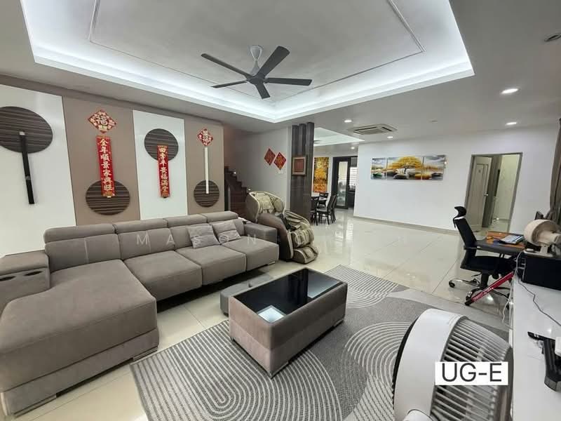 Rumah Berkembar untuk Dijual di Bandar Parklands (Klang) - Mason Chiah - Living Room - PropertyGuru.com.my