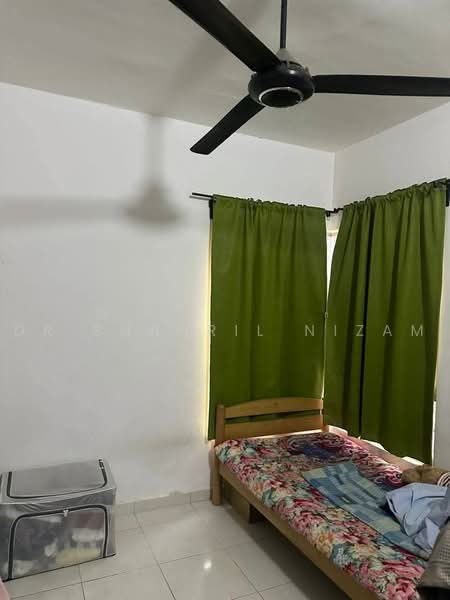 Pangsapuri untuk Dijual di Residensi Laguna Biru 2 - Dr Shahril Nizam - Bedroom - PropertyGuru.com.my