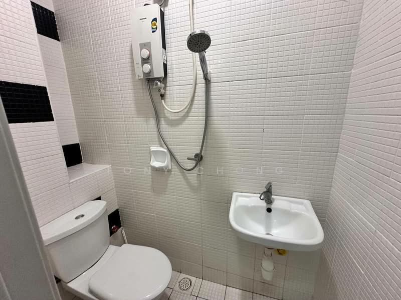 Service Residence for Rent at The Sky Executive Suites - Tony Chong - Bathroom - PropertyGuru.com.my