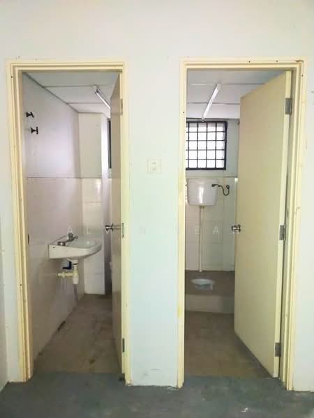 Shop for Rent in Seksyen 19 (Petaling Jaya) - Alvin Seah - Bathroom - PropertyGuru.com.my