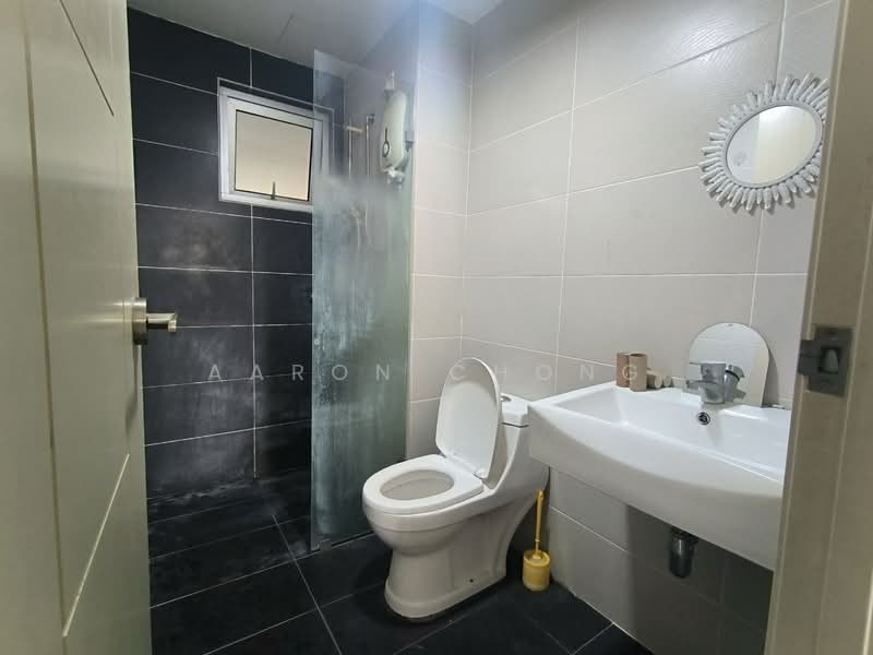 Kondominium untuk Dijual di Anyaman Residence - Aaron Chong - Bathroom - PropertyGuru.com.my