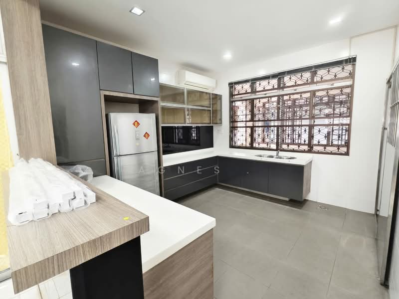 Semi-Detached House for Rent in Taman Pelangi (Johor Bahru) - Agnes . - PropertyGuru.com.my