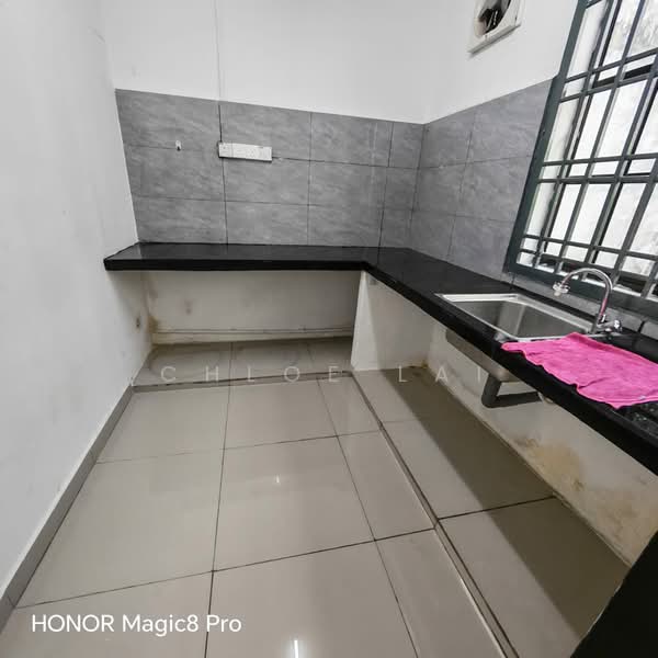 2-storey Terraced House for Rent in Taman Anggerik (Johor Bahru) - Chloe Lai - Kitchen - PropertyGuru.com.my