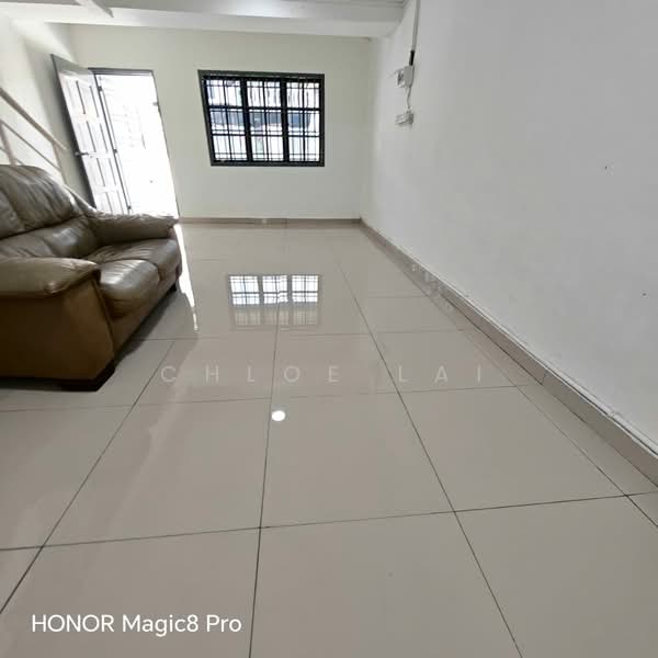 2-storey Terraced House for Rent in Taman Anggerik (Johor Bahru) - Chloe Lai - Living Room - PropertyGuru.com.my