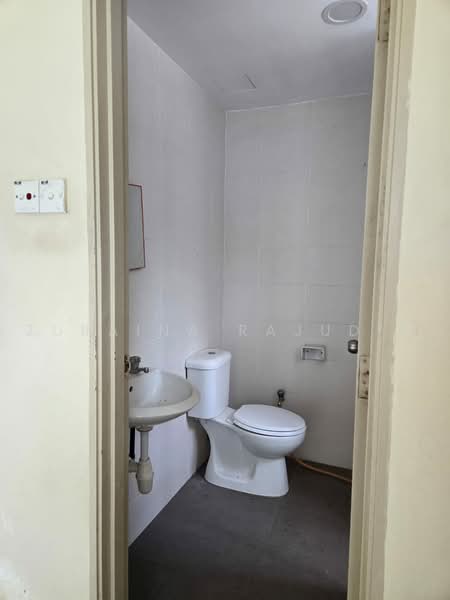 Condominium for Sale at Unipark Condominium - Zuraina Rajudin - Bathroom - PropertyGuru.com.my