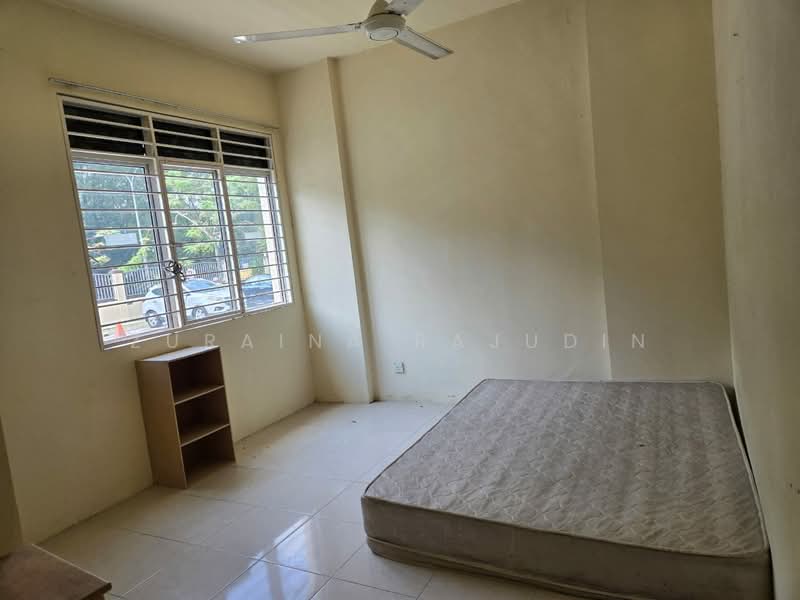 Condominium for Sale at Unipark Condominium - Zuraina Rajudin - Bedroom - PropertyGuru.com.my
