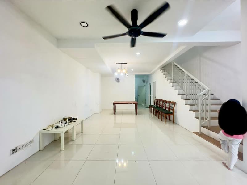 Rumah Teres 2-Tingkat untuk Dijual di Cyberjaya (Selangor) - Maya Myra - Living Room - PropertyGuru.com.my