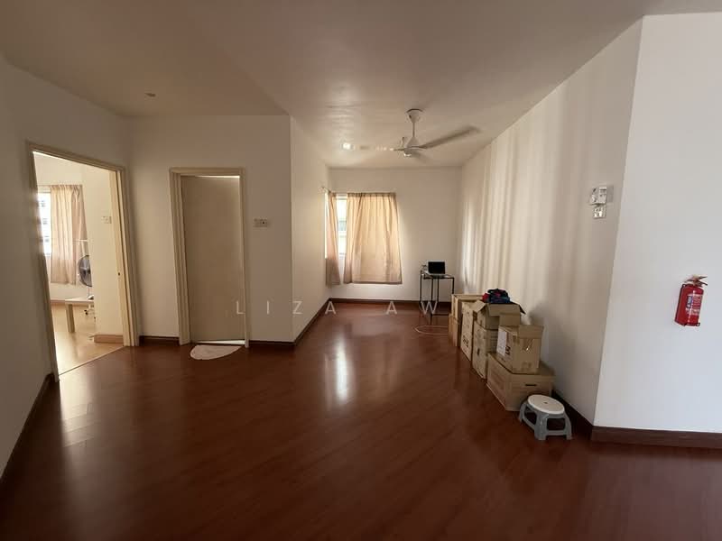 Kondominium untuk Dijual di Pantai Panorama Condominiums - Liza Awi - Living Room - PropertyGuru.com.my