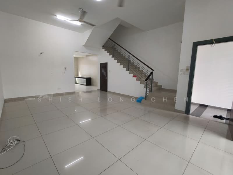 Rumah Teres 2.5-Tingkat untuk Dijual di Bandar Indahpura (Kulai) - Shieh Long Chen - Living Room - PropertyGuru.com.my