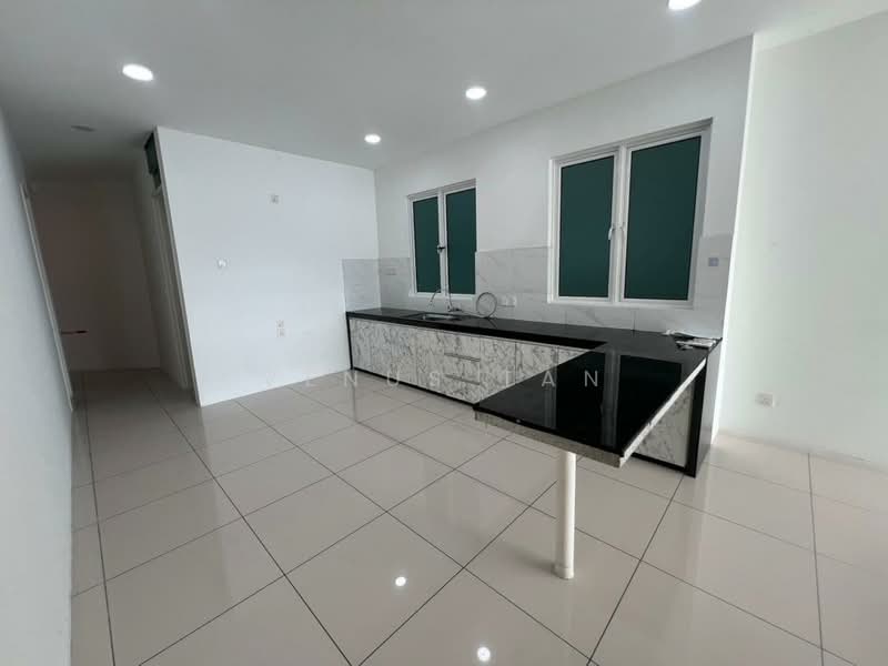 Condominium for Sale at The Clovers - Venus Tan - Kitchen - PropertyGuru.com.my