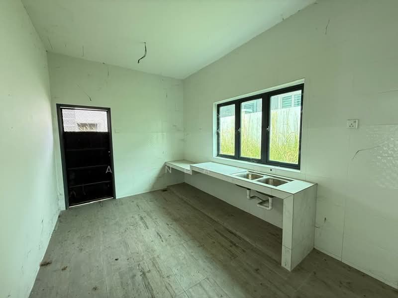 Semi-Detached House for Sale in Taman Lapangan Harmoni (Ipoh) - Amanda Fan - Kitchen - PropertyGuru.com.my
