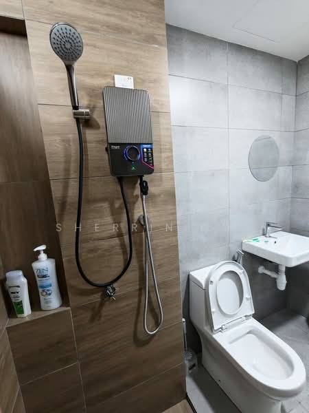 Service Residence for Rent at Vivo Executive Apartment - Sherrin Ooi - Bathroom - PropertyGuru.com.my