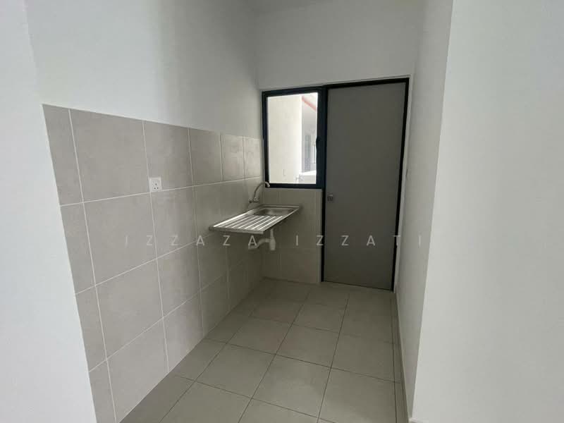 Kediaman Servis untuk Dijual di Flora Residency - Izzaza Izzati - Interior - PropertyGuru.com.my
