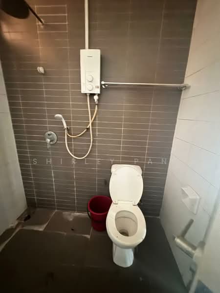 Service Residence for Sale at Palazio - Shirley Pang - Bathroom - PropertyGuru.com.my