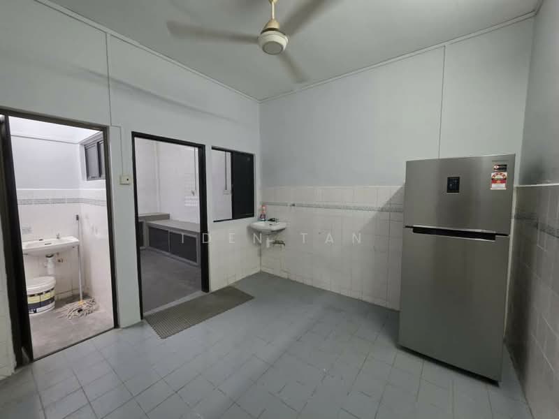 2-storey Terraced House for Sale in Bandar Selesa Jaya (Skudai) - Iden Tan - Kitchen - PropertyGuru.com.my