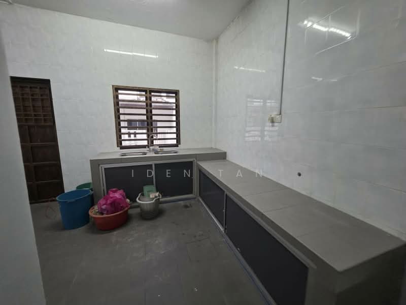 2-storey Terraced House for Sale in Bandar Selesa Jaya (Skudai) - Iden Tan - Kitchen - PropertyGuru.com.my