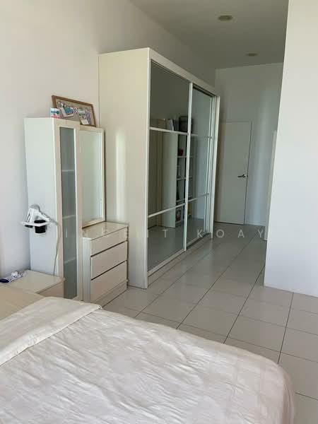 Kondominium untuk Disewa di 10 Island Resort - Vincent Koay - Bedroom - PropertyGuru.com.my