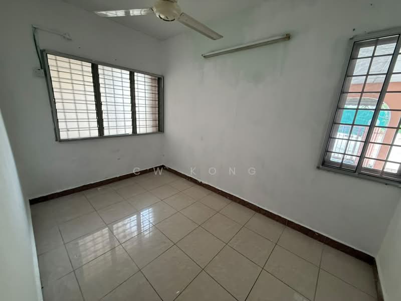 2-storey Terraced House for Sale in Taman Sri Bintang (Kepong) - CW Kong - Interior - PropertyGuru.com.my