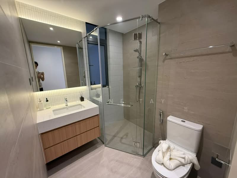 Kondominium untuk Dijual di Lovell @ Country Garden Danga Bay - Eugene Tay - Bathroom - PropertyGuru.com.my
