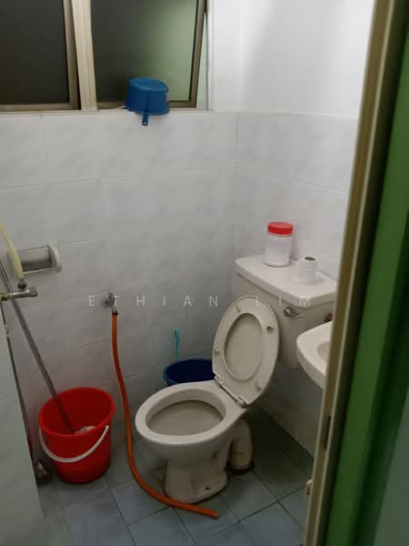 Condominium for Sale at Endah Ria - Lim Ee Thian - Bathroom - PropertyGuru.com.my