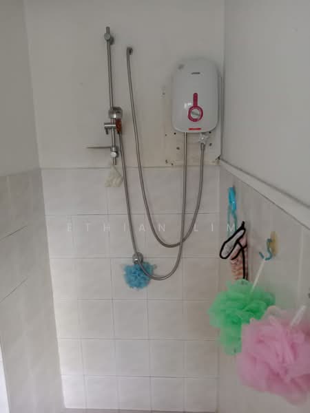 Condominium for Sale at Endah Ria - Lim Ee Thian - Bathroom - PropertyGuru.com.my