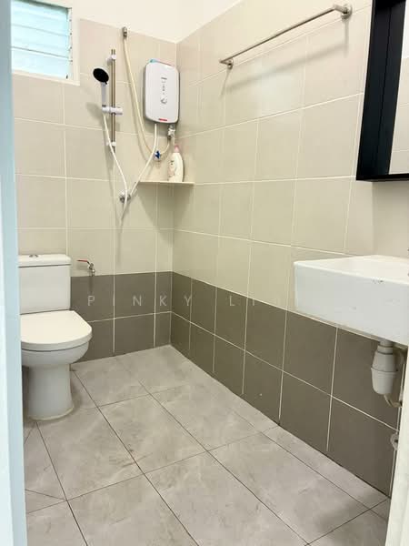 Rumah Teres 2-Tingkat untuk Disewa di Taman Selatan (Klang) - Pinky Liaw - Bathroom - PropertyGuru.com.my