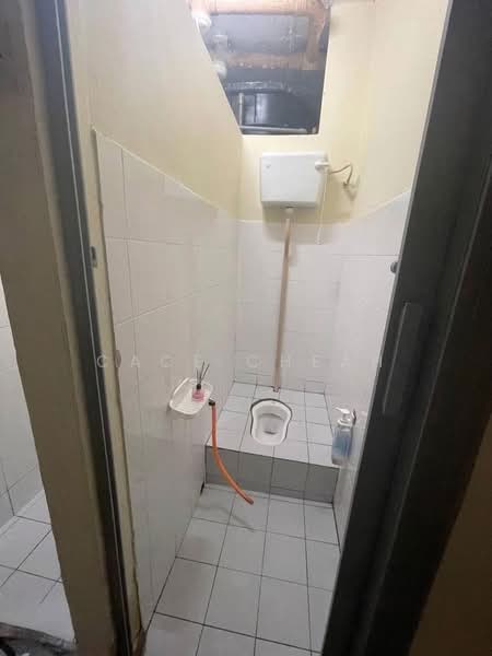 Flat for Sale at Jasa - Cace Cheah - Bathroom - PropertyGuru.com.my