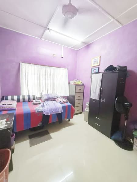 Rumah Teres 1-Tingkat untuk Dijual di Ulu Tiram (Johor) - Keith Shum - Bedroom - PropertyGuru.com.my