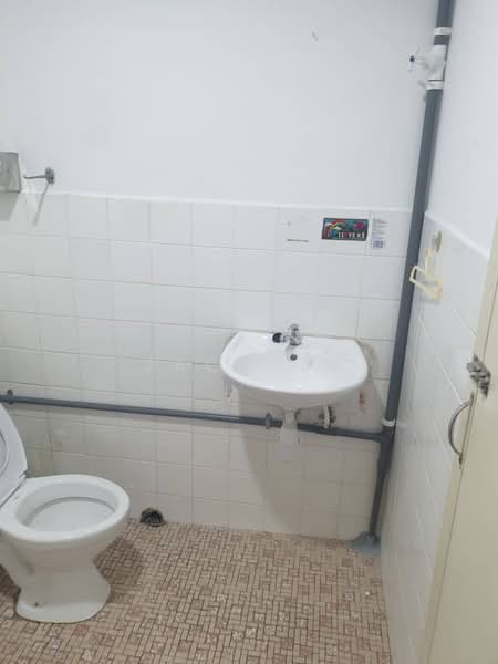 Rumah Teres 2-Tingkat untuk Disewa di Bangsar (Kuala Lumpur) - Zack Ng - Bathroom - PropertyGuru.com.my