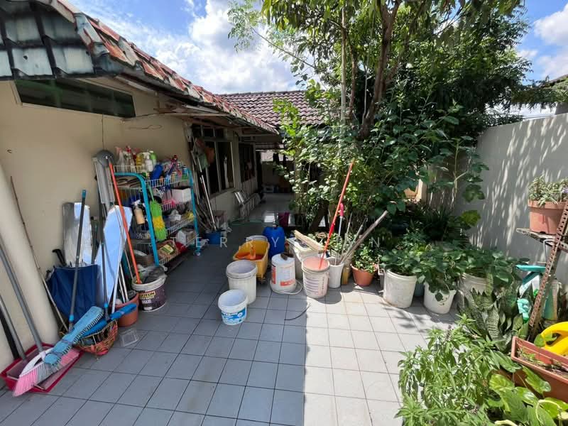 Rumah Teres 1-Tingkat untuk Dijual di Taman Rinting (Masai) - Terry Tan - Exterior - PropertyGuru.com.my