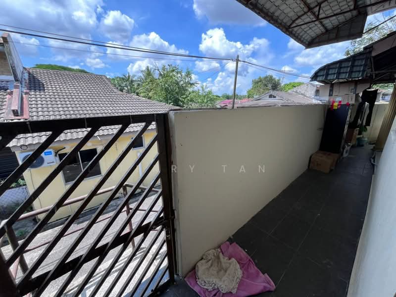 Rumah Teres 1-Tingkat untuk Dijual di Taman Rinting (Masai) - Terry Tan - Exterior - PropertyGuru.com.my
