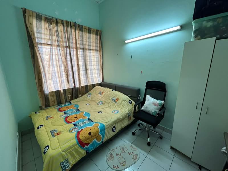 Rumah Teres 1-Tingkat untuk Dijual di Taman Rinting (Masai) - Terry Tan - Bedroom - PropertyGuru.com.my