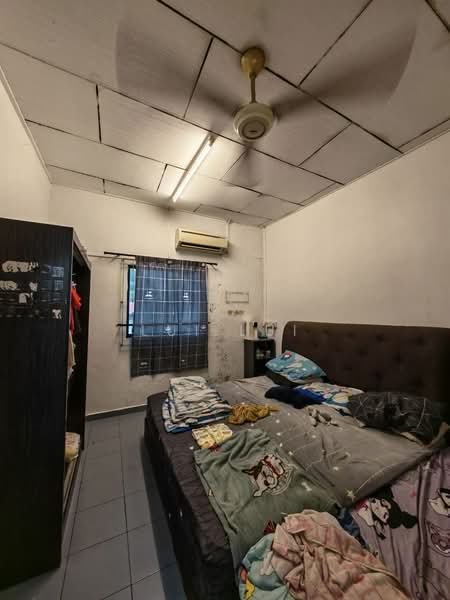 1-storey Terraced House for Sale in Tampoi (Johor) - Lui Lui - Bedroom - PropertyGuru.com.my