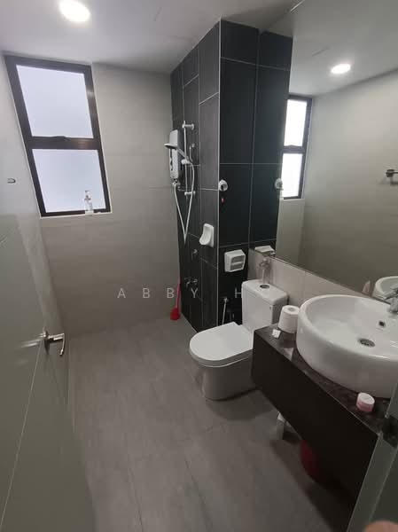 Kondominium untuk Disewa di Admiral Residences - Abby Ho - Bathroom - PropertyGuru.com.my