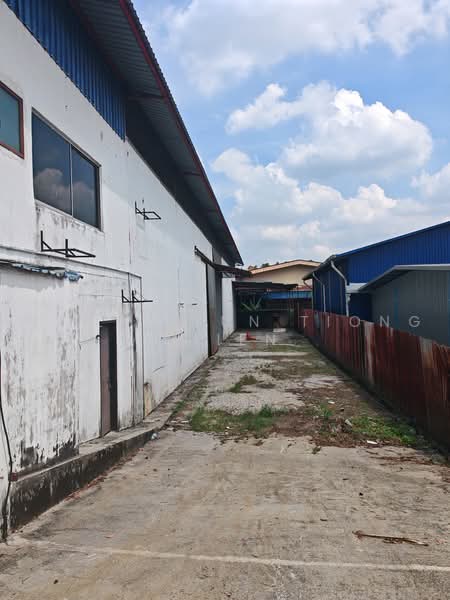 Kilang untuk Disewa di Kampung Baru Subang (Sungai Buloh) - Philip Yun Tiong Thien - Exterior - PropertyGuru.com.my