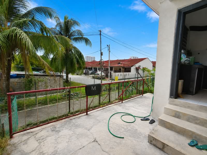 2.5-storey Terraced House for Sale in Taman Puncak Saujana (Kajang) - Aimi Mahirah - Exterior - PropertyGuru.com.my