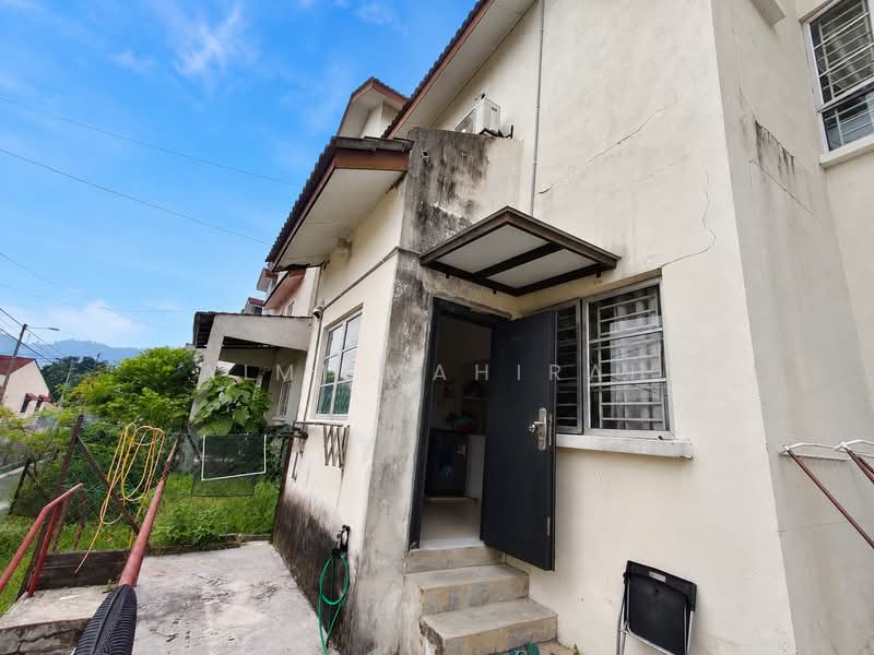 2.5-storey Terraced House for Sale in Taman Puncak Saujana (Kajang) - Aimi Mahirah - Exterior - PropertyGuru.com.my