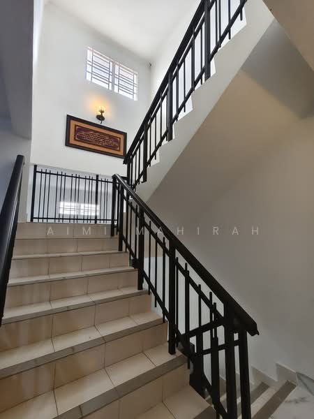 2.5-storey Terraced House for Sale in Taman Puncak Saujana (Kajang) - Aimi Mahirah - Corridor - PropertyGuru.com.my