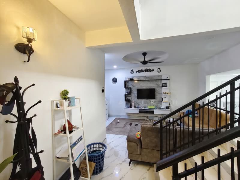 2.5-storey Terraced House for Sale in Taman Puncak Saujana (Kajang) - Aimi Mahirah - Living Room - PropertyGuru.com.my