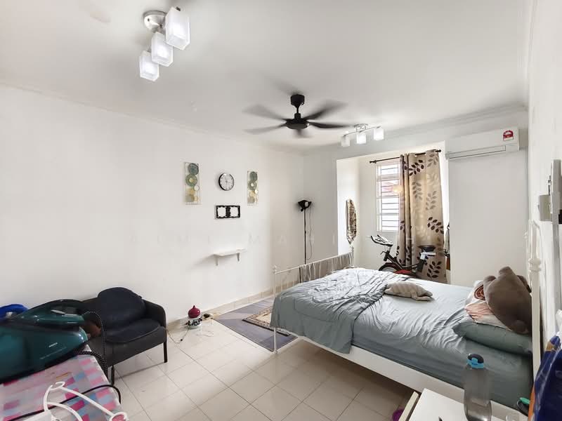 2.5-storey Terraced House for Sale in Taman Puncak Saujana (Kajang) - Aimi Mahirah - Bedroom - PropertyGuru.com.my