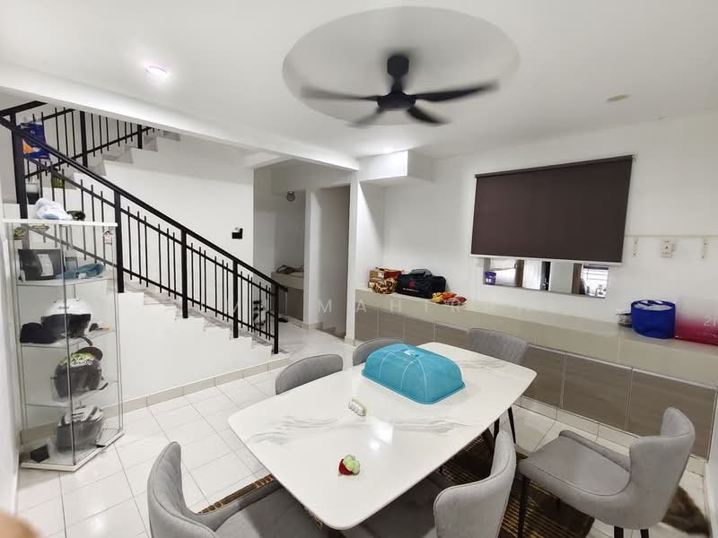 2.5-storey Terraced House for Sale in Taman Puncak Saujana (Kajang) - Aimi Mahirah - Dining Room - PropertyGuru.com.my