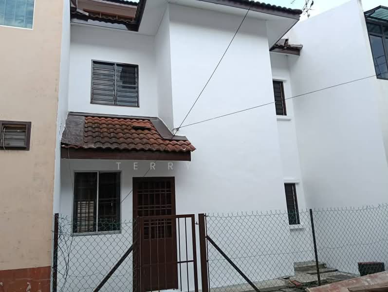 Rumah Teres 2-Tingkat untuk Dijual di Taman Mutiara Rini (Skudai) - Terry Tan - Exterior - PropertyGuru.com.my