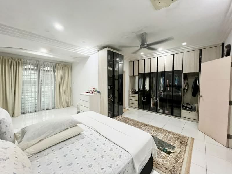 2-storey Terraced House for Sale in Bandar Dato Onn (Tebrau) - Glenn Woo - Master Bedroom - PropertyGuru.com.my