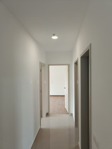Kediaman Servis untuk Disewa di Residensi Ava @ Kiara Bay - Ryan Tee - Corridor - PropertyGuru.com.my