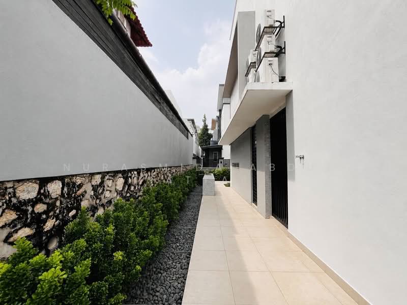 Bungalow House for Sale in Bandar Sungai Long (Selangor) - Nurasmida Abdul Sattar - PropertyGuru.com.my