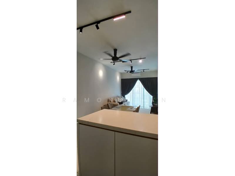 Kediaman Servis untuk Disewa di Parkland Residence - Ramona Tan - Living Room - PropertyGuru.com.my