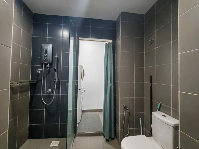 Service Residence for Rent at Hedgeford 10 Residences - PeiGee . - Bathroom - PropertyGuru.com.my